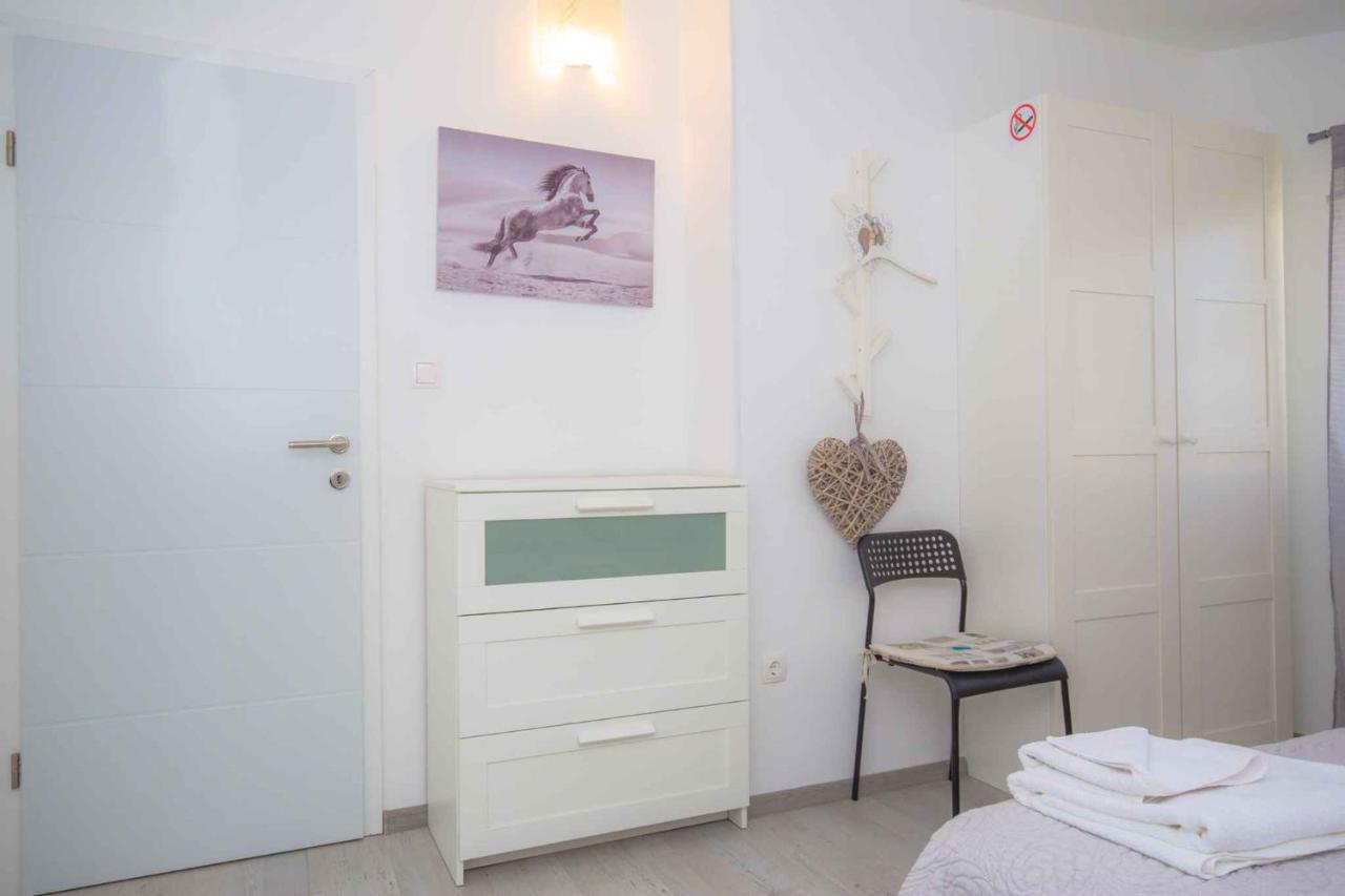 Apartments In Rogoznica 36019 Экстерьер фото