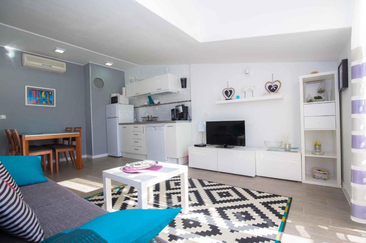 Apartments In Rogoznica 36019 Экстерьер фото