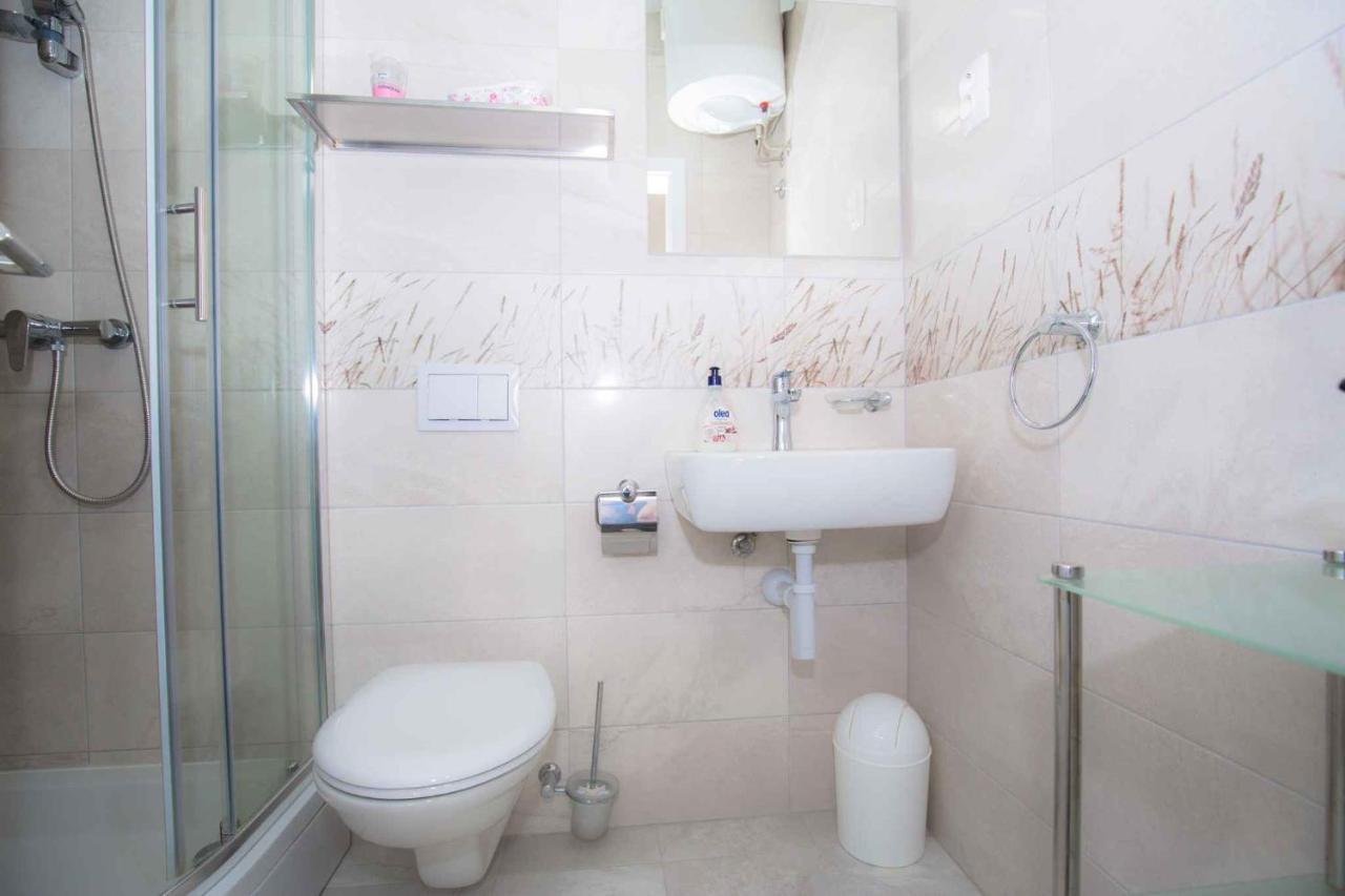 Apartments In Rogoznica 36019 Экстерьер фото