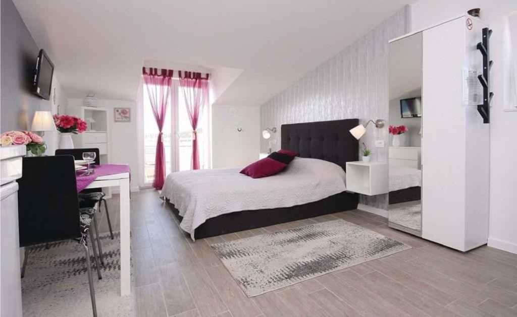 Apartments In Rogoznica 36019 Экстерьер фото