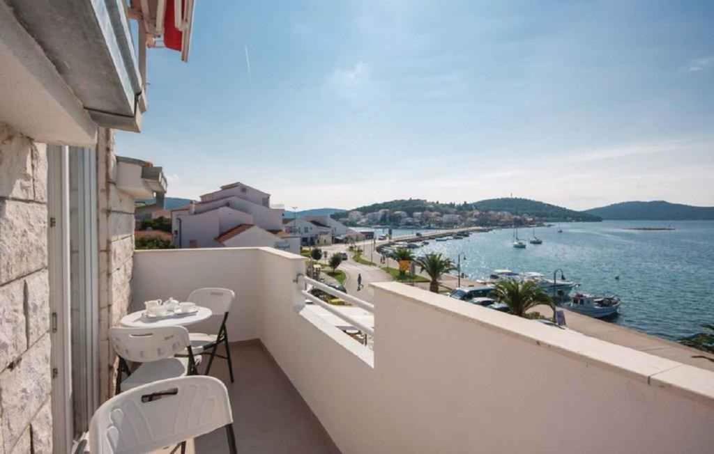 Apartments In Rogoznica 36019 Экстерьер фото